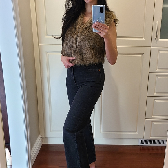 Faux-fur Vest - Picture 1 of 5